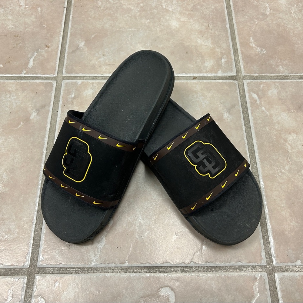 Nike MLB San Diego Padres slides Men sz 10